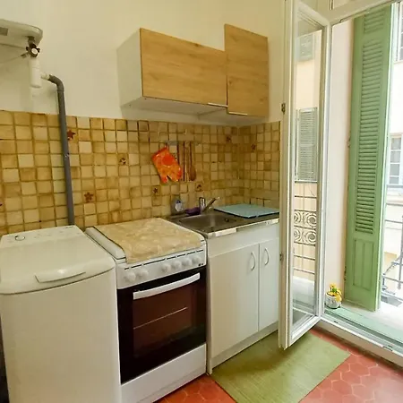 Apartment Charmant Studio